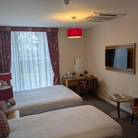 Best Western Homestead Court Hotel Welwyn Garden City Bagian luar foto