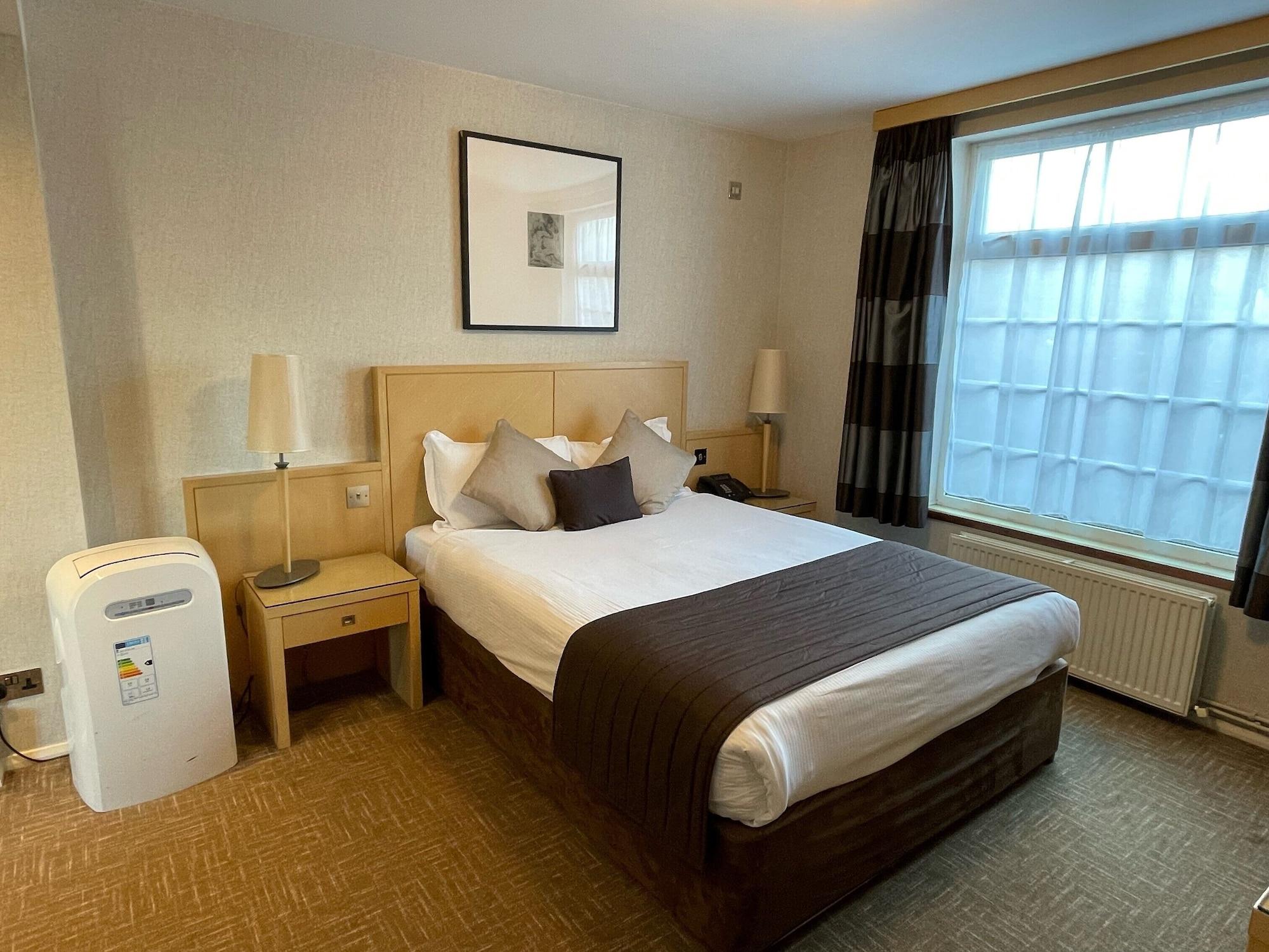 Best Western Homestead Court Hotel Welwyn Garden City Bagian luar foto