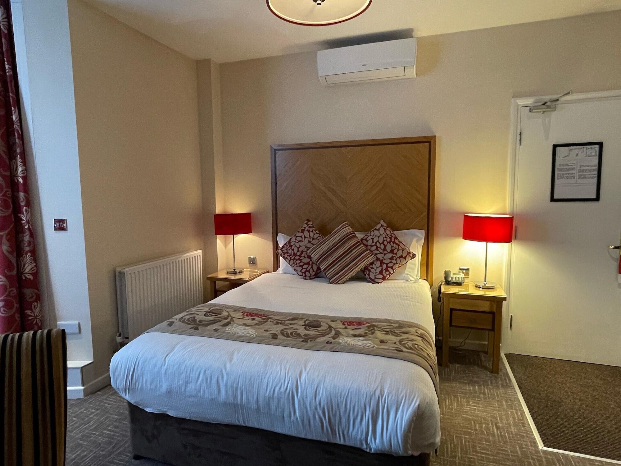 Best Western Homestead Court Hotel Welwyn Garden City Bagian luar foto