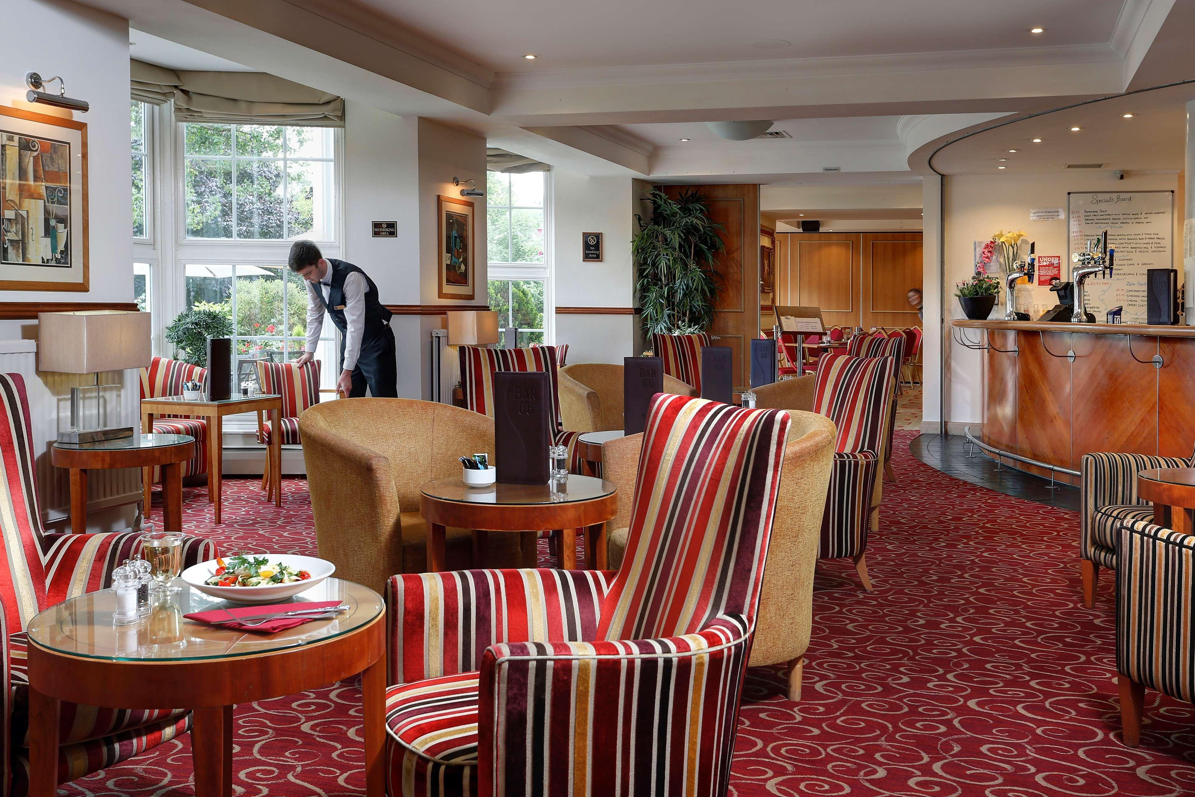 Best Western Homestead Court Hotel Welwyn Garden City Bagian luar foto