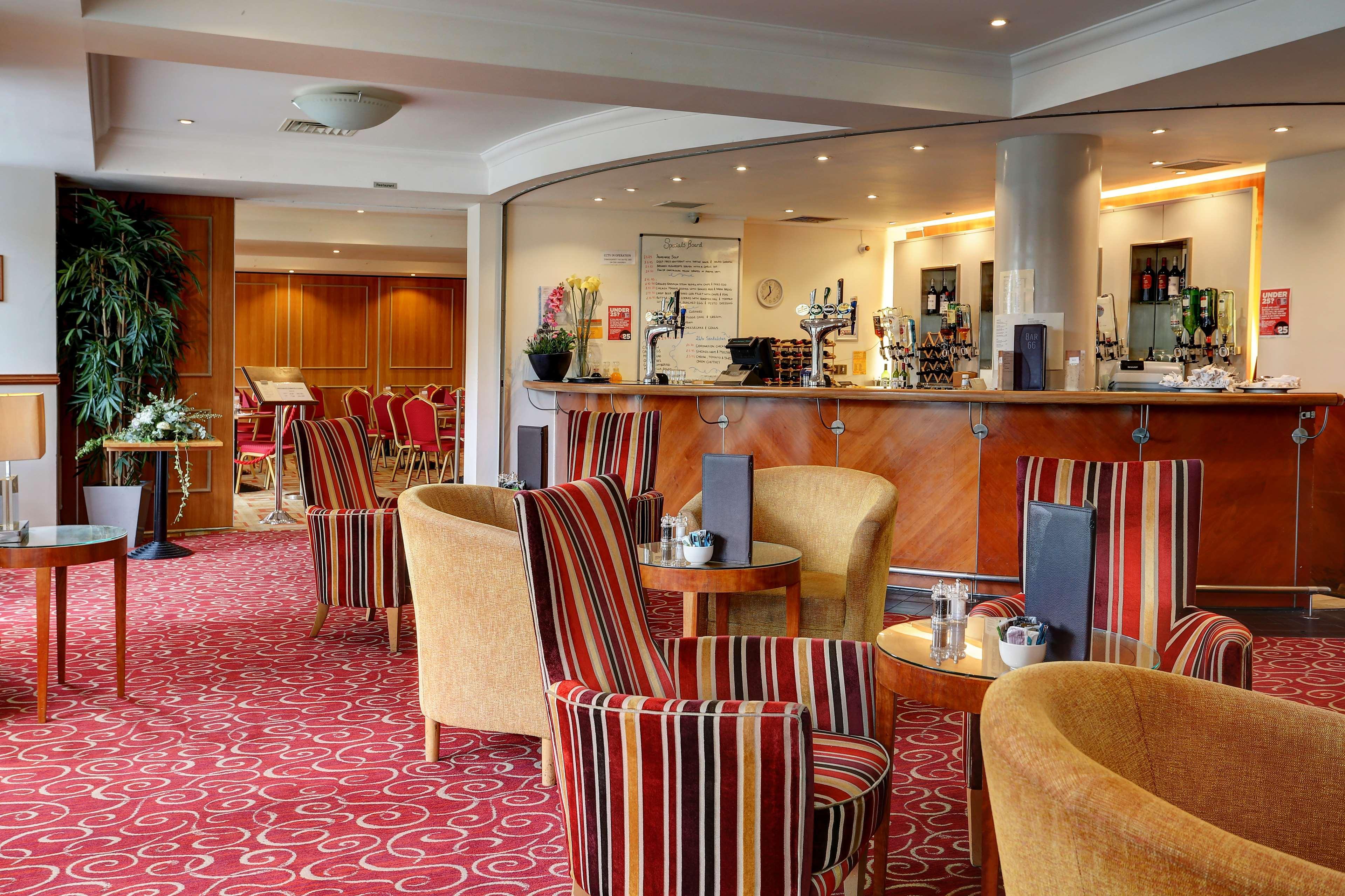 Best Western Homestead Court Hotel Welwyn Garden City Bagian luar foto