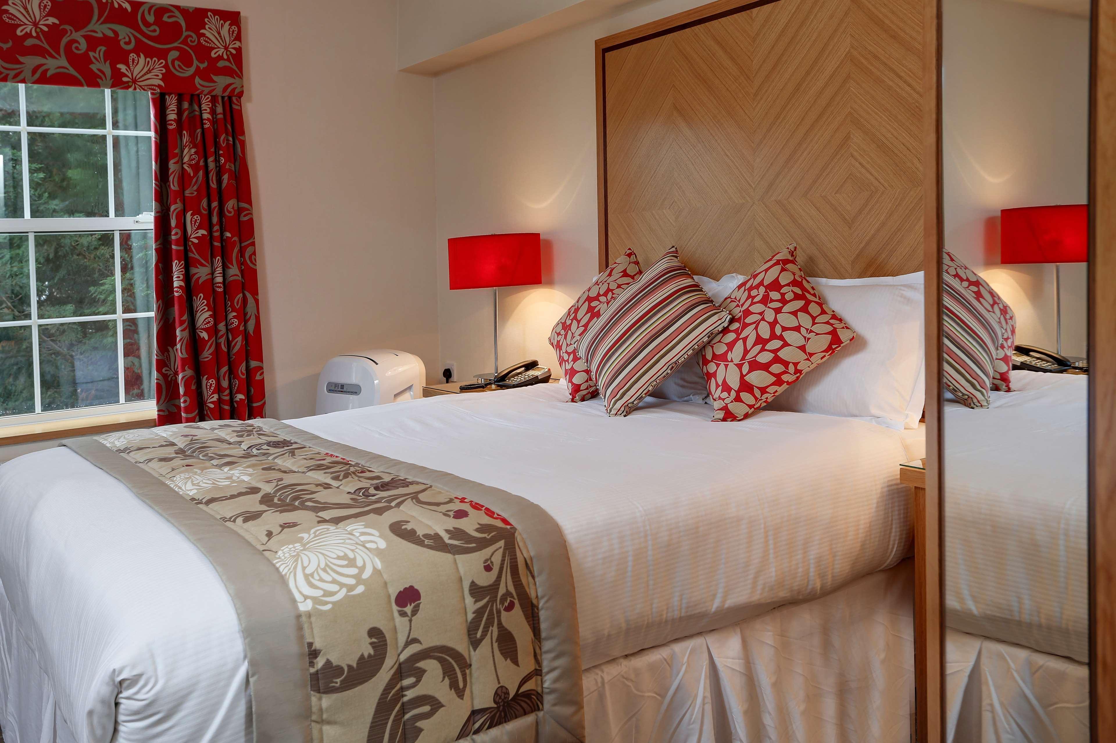 Best Western Homestead Court Hotel Welwyn Garden City Bagian luar foto