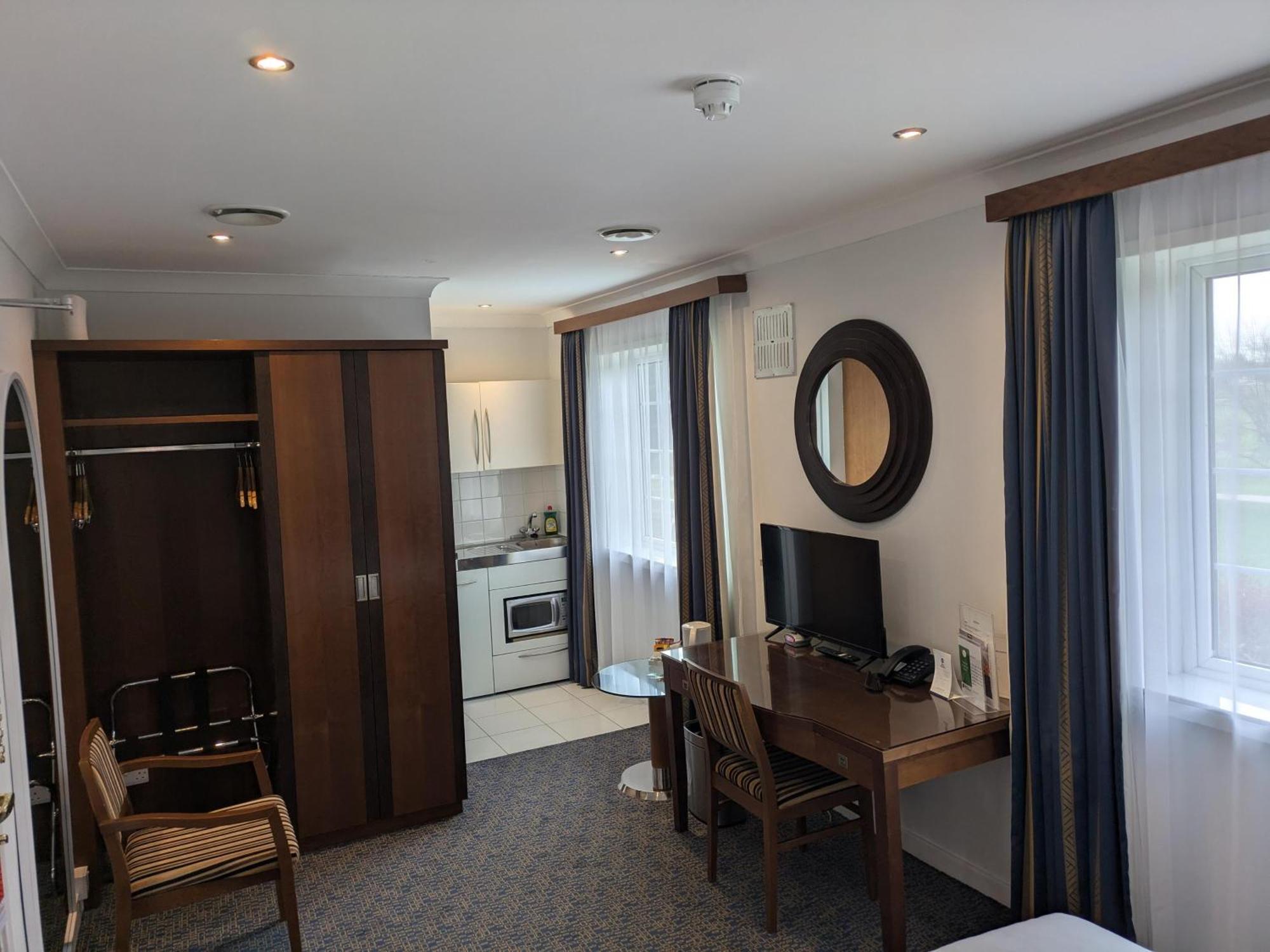 Best Western Homestead Court Hotel Welwyn Garden City Bagian luar foto