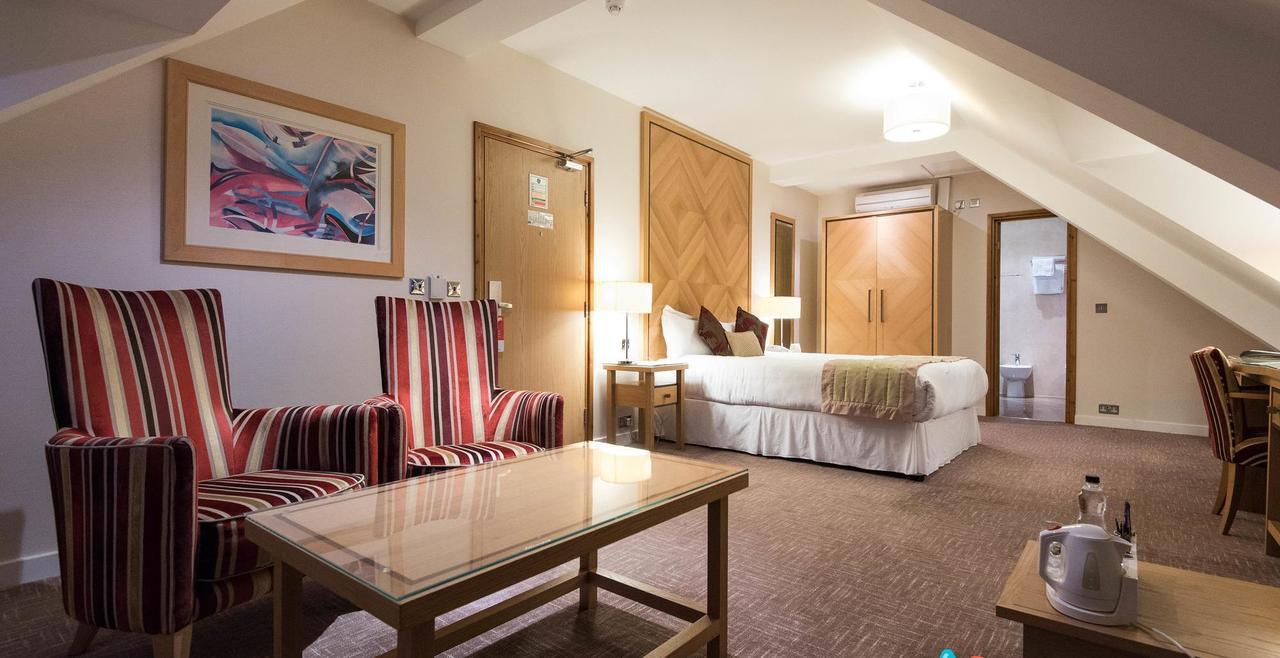 Best Western Homestead Court Hotel Welwyn Garden City Bagian luar foto