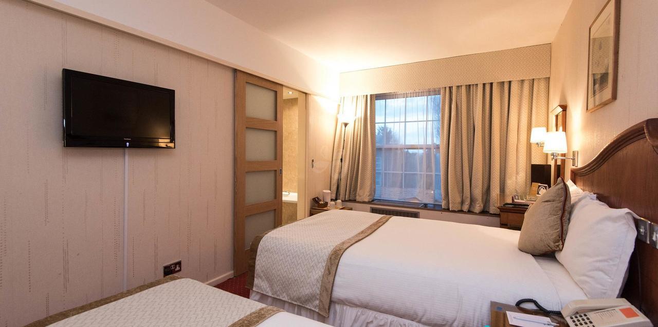 Best Western Homestead Court Hotel Welwyn Garden City Bagian luar foto