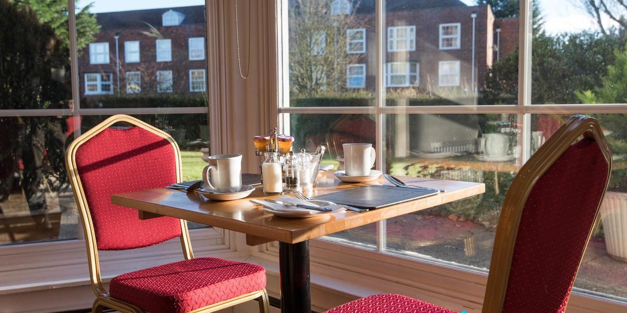 Best Western Homestead Court Hotel Welwyn Garden City Bagian luar foto